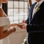 Last minute wedding packing list for brides and grooms